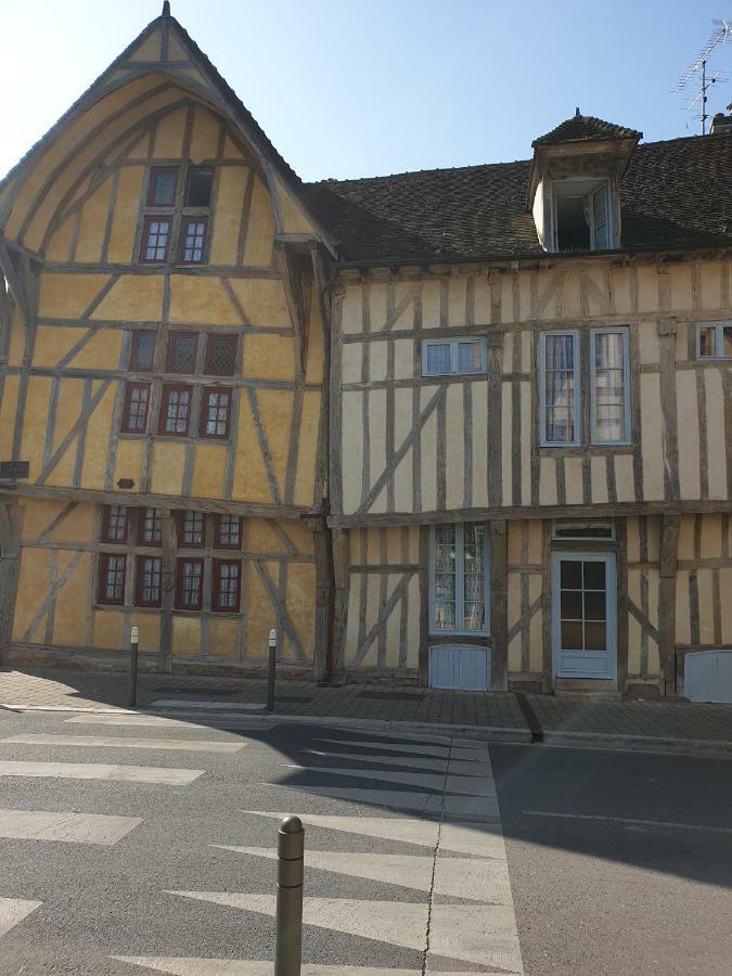 Maison Du Dauphin 1534 Troyes Eksteriør billede